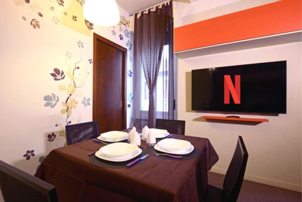 Cenisio - Corso Sempione Accogliente Mansarda Di Design Milão Exterior foto